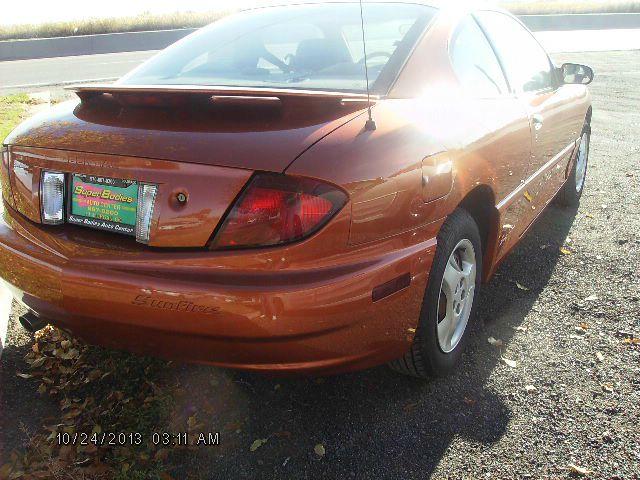 Pontiac Sunfire 2004 photo 2