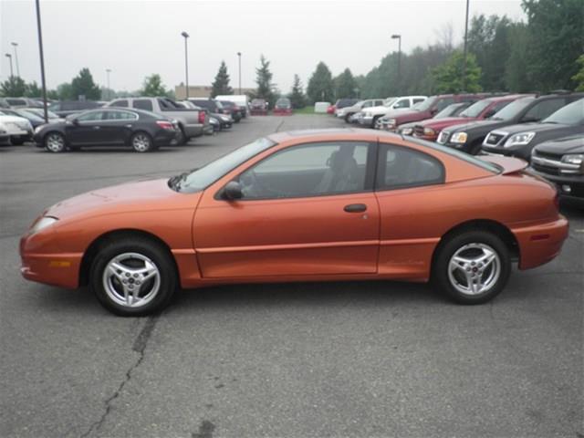 Pontiac Sunfire 2004 photo 2