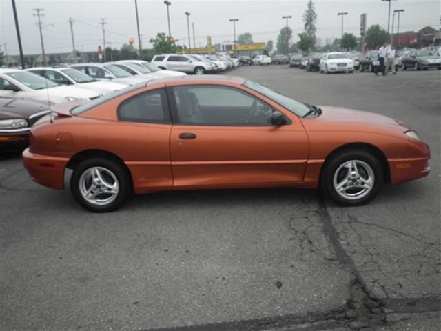 Pontiac Sunfire 2004 photo 3