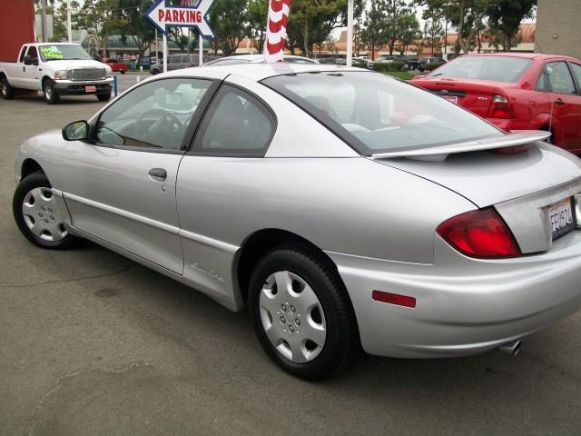 Pontiac Sunfire 2004 photo 1