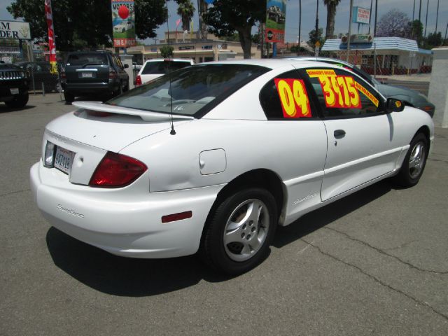 Pontiac Sunfire 2004 photo 3