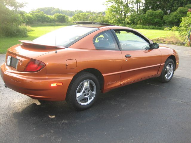 Pontiac Sunfire 2004 photo 4