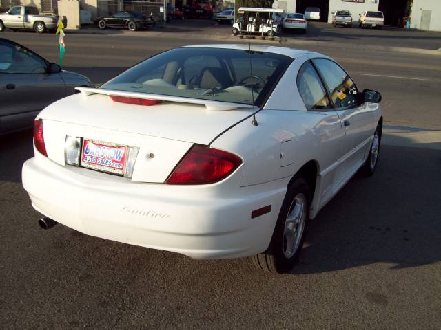 Pontiac Sunfire 2004 photo 2