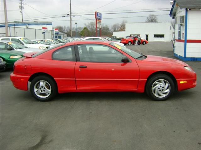 Pontiac Sunfire 2004 photo 1