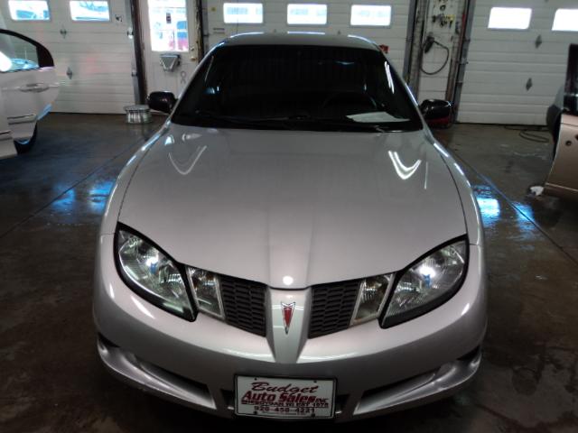 Pontiac Sunfire 2004 photo 2