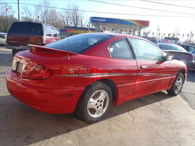 Pontiac Sunfire 2005 photo 2