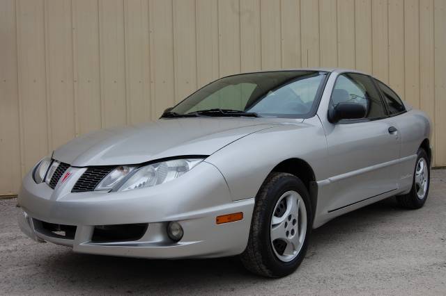 Pontiac Sunfire 2005 photo 2