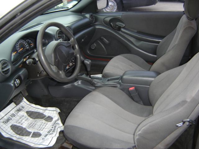 Pontiac Sunfire 2005 photo 2