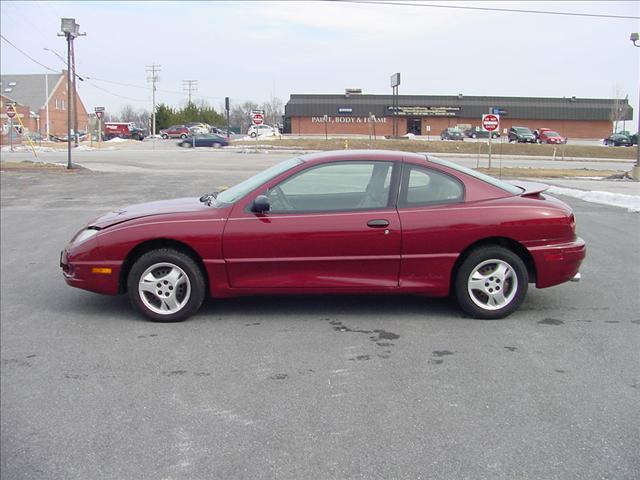 Pontiac Sunfire 2005 photo 2