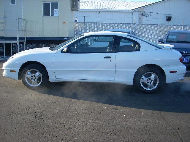 Pontiac Sunfire Base Coupe