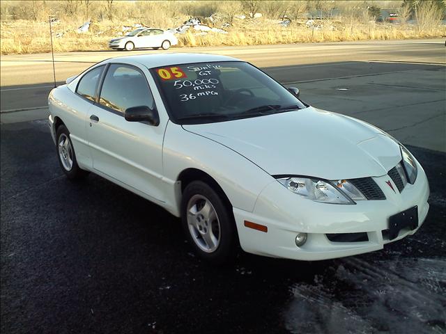 Pontiac Sunfire 2005 photo 2