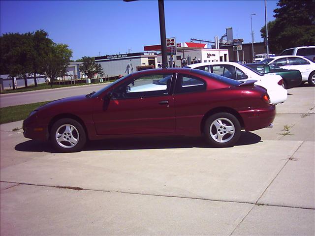 Pontiac Sunfire 2005 photo 2