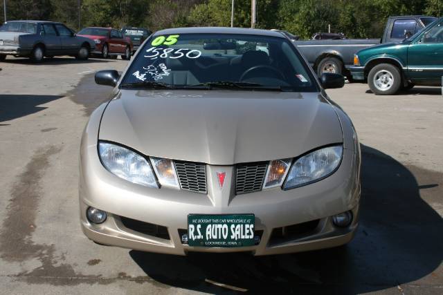 Pontiac Sunfire 2005 photo 2