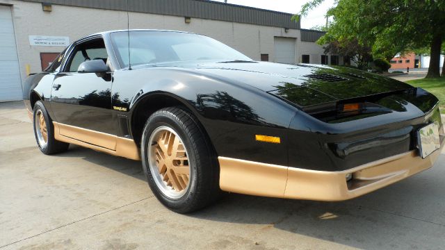 Pontiac TRANS AM 1985 photo 4