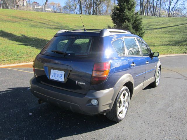 Pontiac Vibe 2003 photo 2