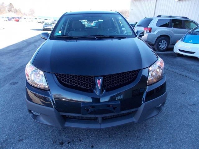 Pontiac Vibe 2003 photo 2