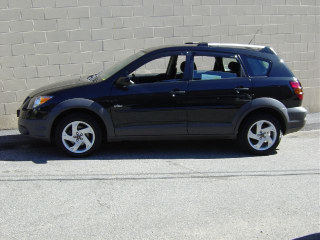 Pontiac Vibe 2003 photo 2