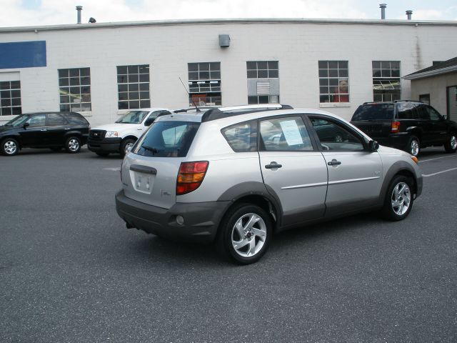 Pontiac Vibe 2003 photo 3