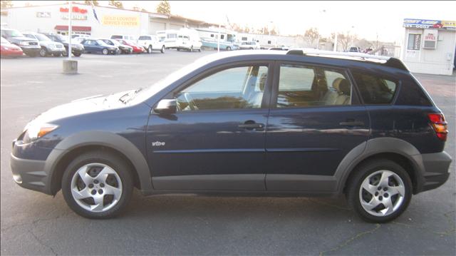 Pontiac Vibe 2003 photo 2