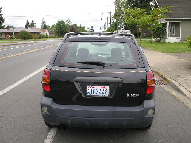 Pontiac Vibe Base SUV