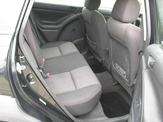 Pontiac Vibe 2003 photo 2