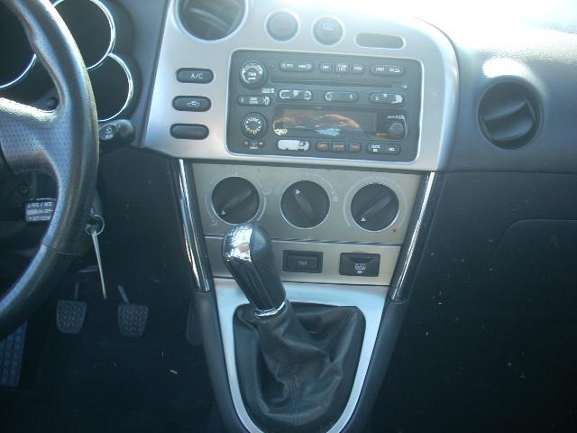 Pontiac Vibe 2003 photo 1