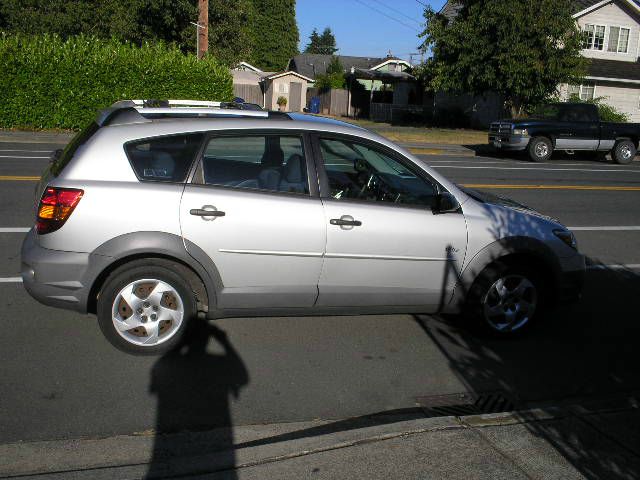 Pontiac Vibe 2003 photo 2