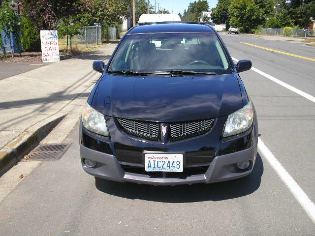 Pontiac Vibe Base SUV