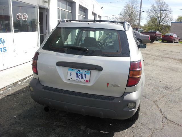 Pontiac Vibe Base SUV