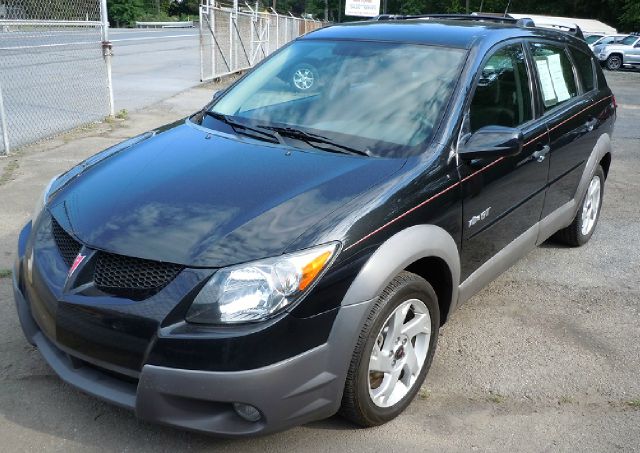 Pontiac Vibe 2003 photo 1