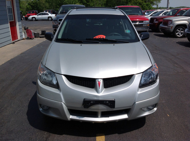 Pontiac Vibe 2003 photo 1