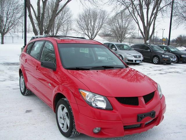 Pontiac Vibe 2003 photo 1