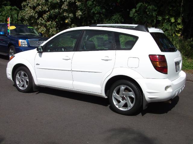 Pontiac Vibe 2003 photo 1