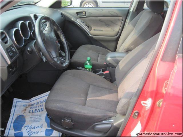 Pontiac Vibe 2003 photo 2