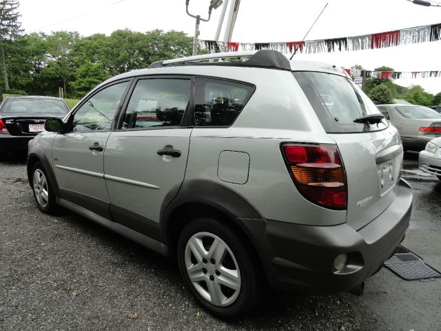 Pontiac Vibe 2004 photo 11