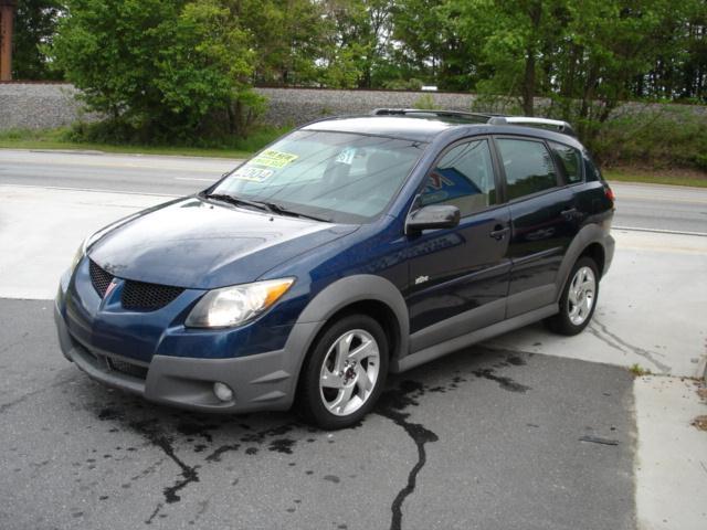 Pontiac Vibe 2004 photo 2