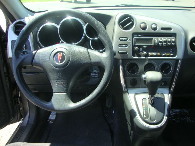 Pontiac Vibe 2004 photo 11