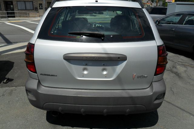 Pontiac Vibe 2004 photo 1