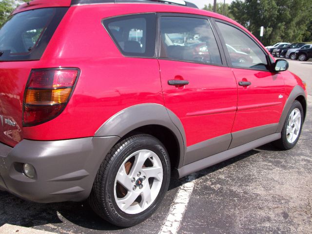 Pontiac Vibe 2004 photo 1