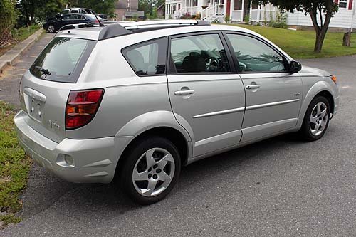 Pontiac Vibe Base SUV