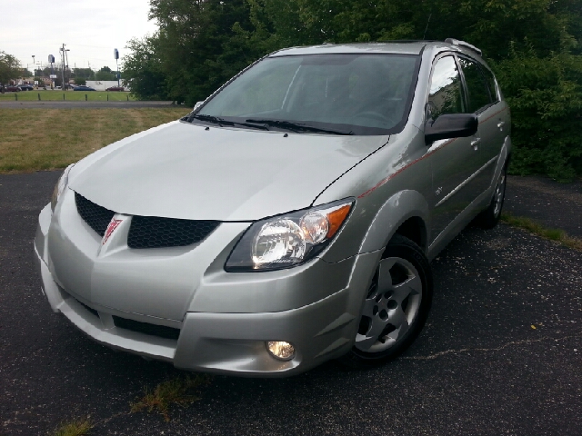 Pontiac Vibe 2004 photo 1