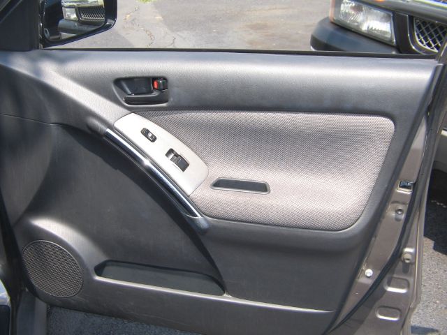 Pontiac Vibe 2004 photo 10