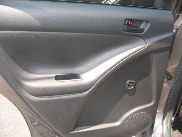 Pontiac Vibe 2004 photo 13