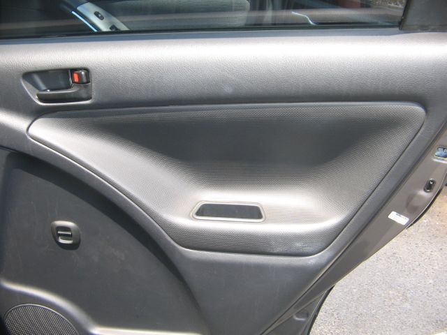 Pontiac Vibe 2004 photo 9