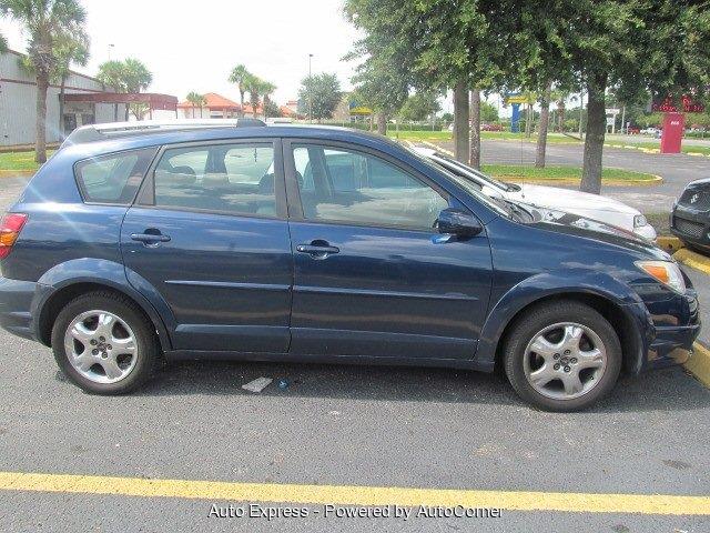 Pontiac Vibe 2005 photo 2