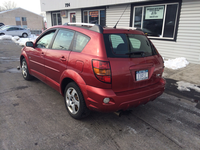 Pontiac Vibe 2005 photo 2