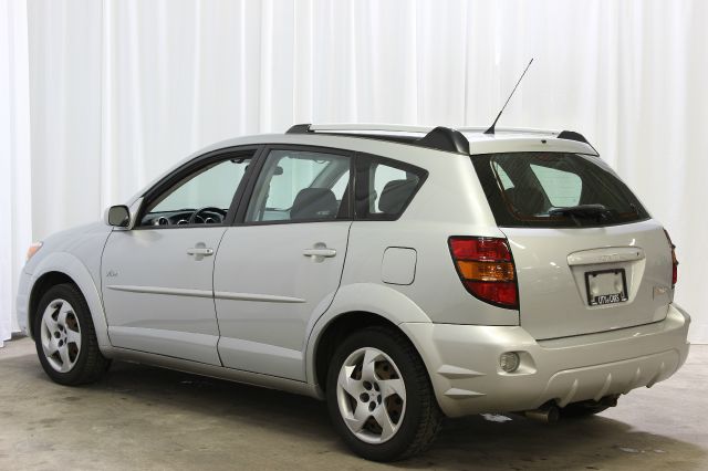 Pontiac Vibe 2005 photo 1