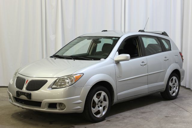 Pontiac Vibe 2005 photo 2