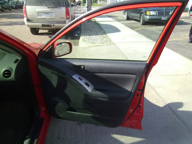 Pontiac Vibe 2005 photo 18