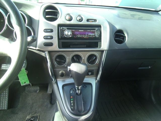 Pontiac Vibe 2005 photo 4